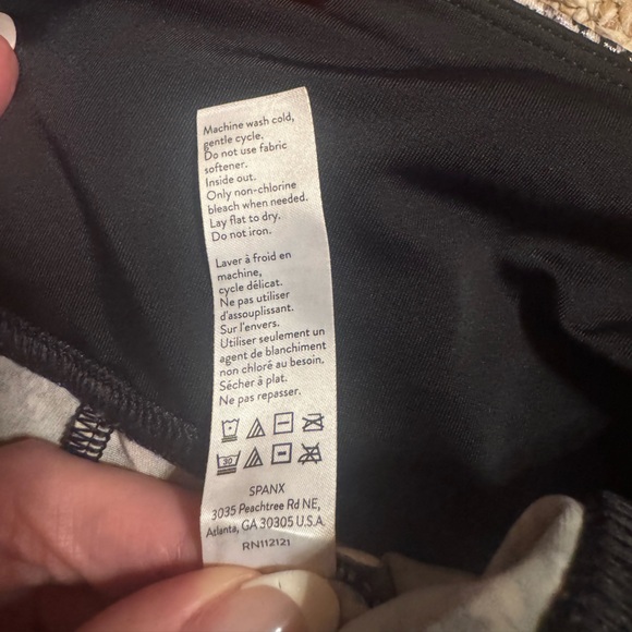 SPANX Snakeskin Print Leggings Size LG EUC - Picture 6 of 12